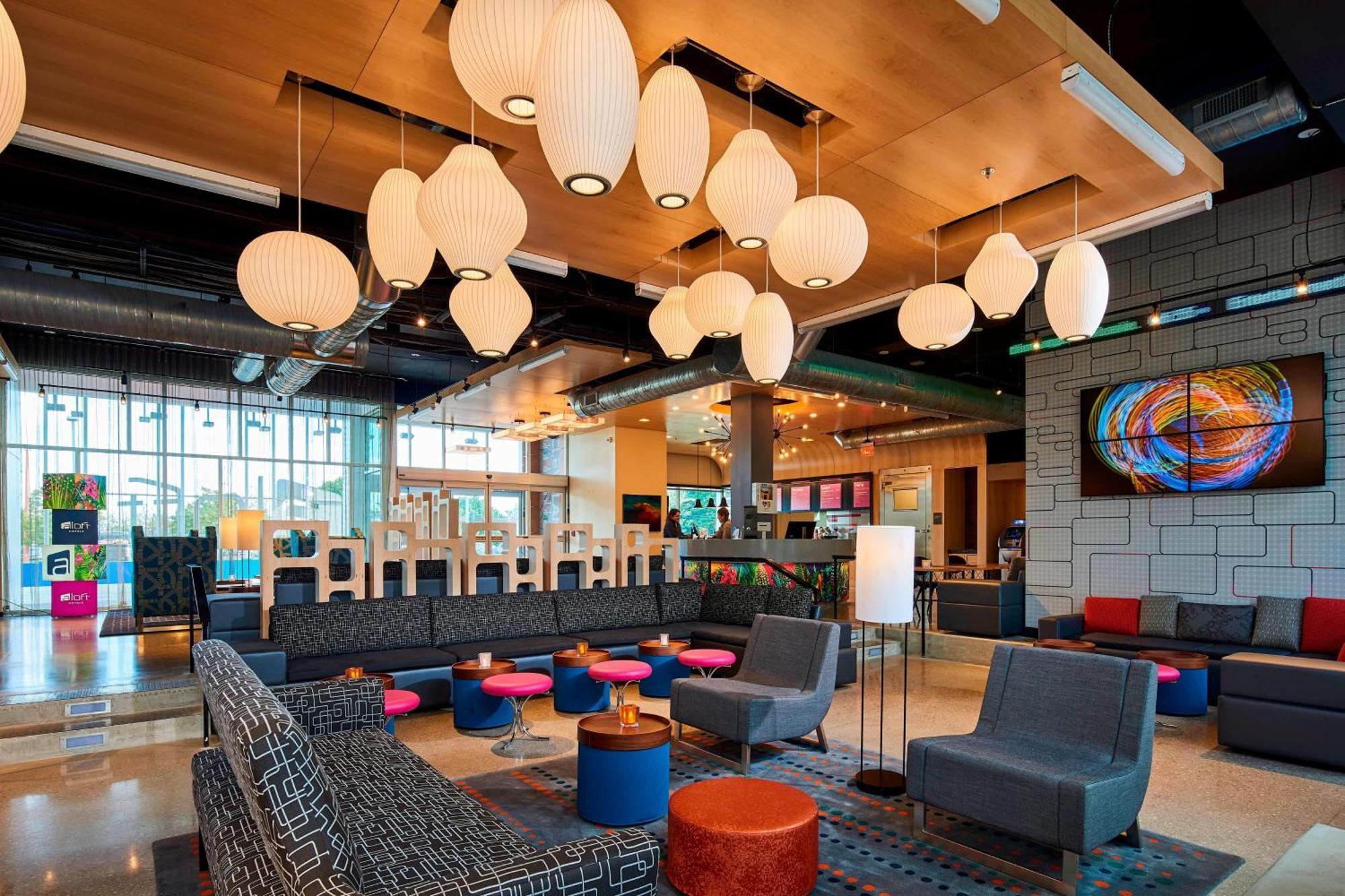 Hotel Aloft Cleveland Airport North Olmsted Exterior foto